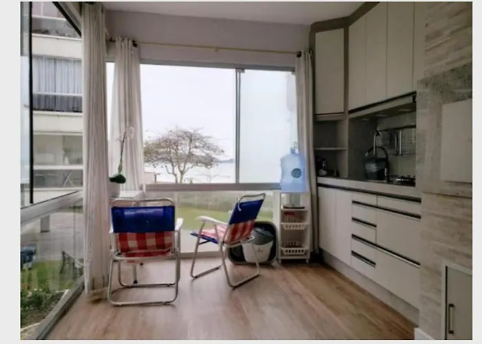 Apartamento Pe Na Areia - Meia Praia - Itapema Sc