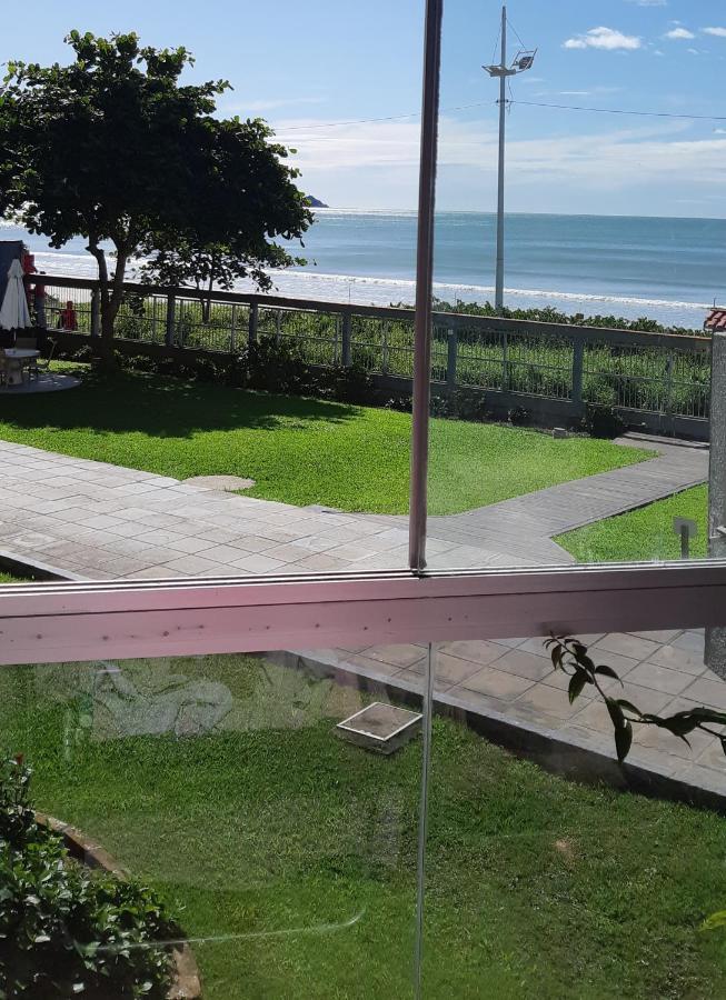 Apartment Pe Na Areia - Meia - Sc